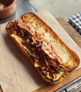 Carreta de Shucos de Salami | Shucos Personalizados con Sabor Guatemalteco y Toque Casero – Be Party Guatemala